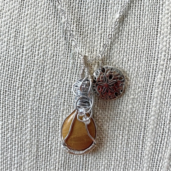 Silver wire wrapped yellow Calcite gemstone necklace and sand dollar charm - Picture 3 of 5